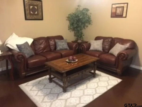 $1,350 | 501 Farm To Market 315, Unit 2 & 7, Chandler, TX 75758