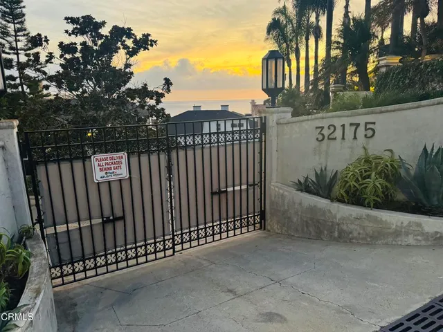 $15,000 | 32175 South Coast Highway, Laguna Beach, CA 92651