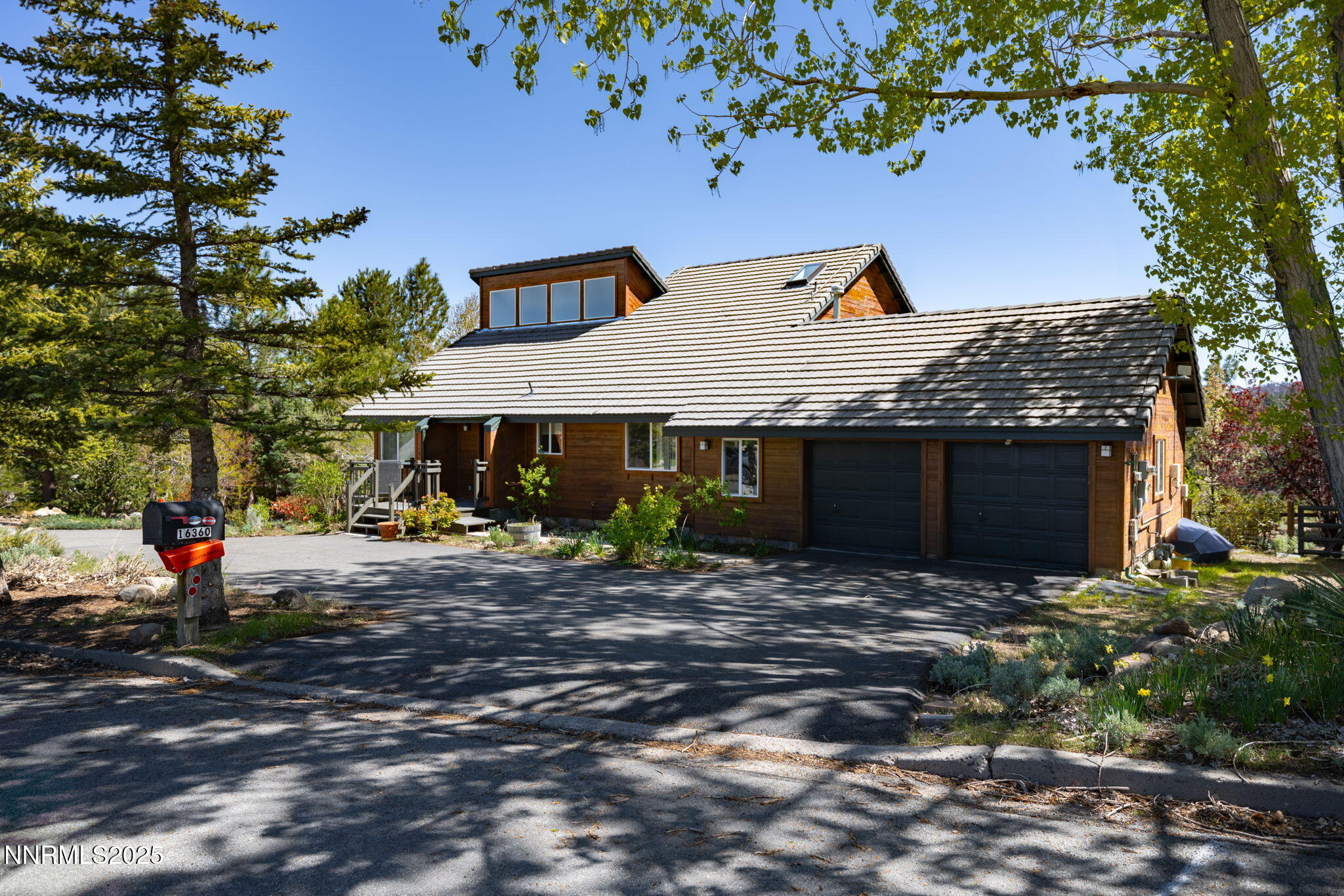16360 Jefte Court Reno, NV 89511 - Photo 1 of 67 106-web-or-mls-16360 Jefte Court-22