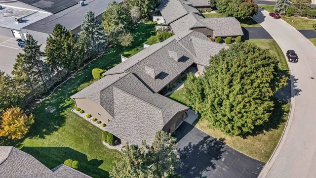 $249,900 | 83 Spencer Village Court, Appleton, WI 54914