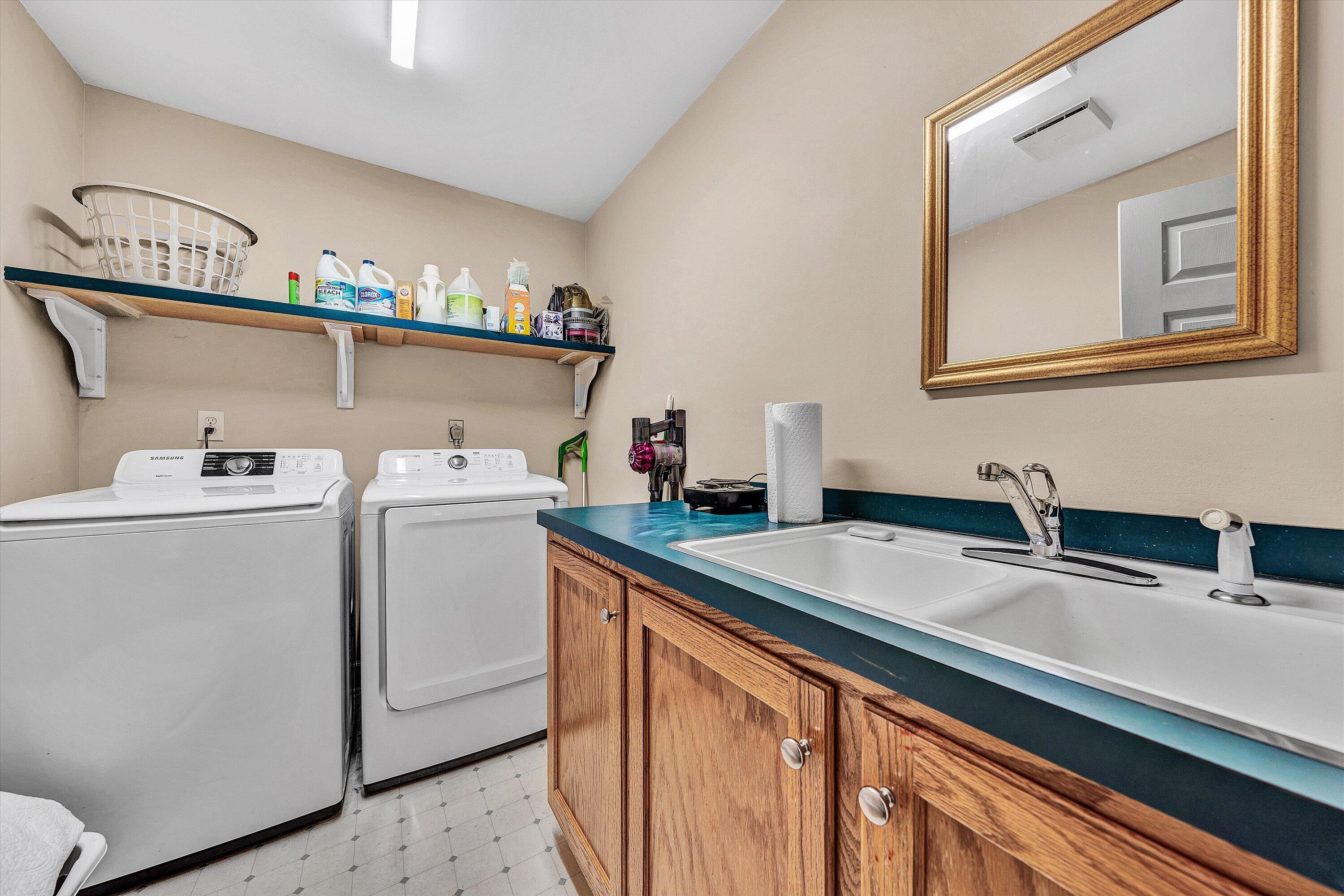 595 Gangplank Road Moneta, VA 24121 - Photo 13 of 64 13-DSC06847