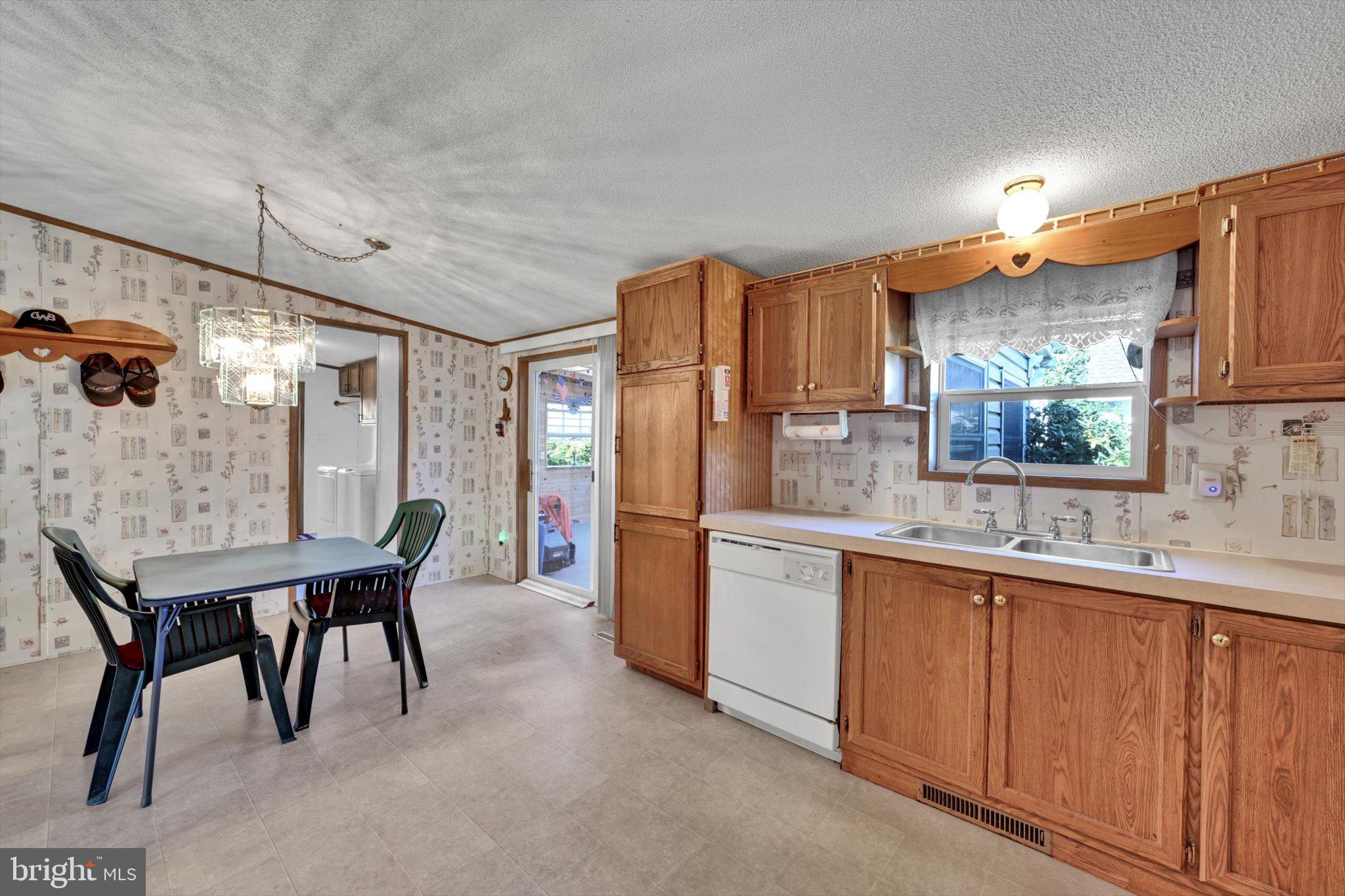 1539 Paper Mill Road Delta, PA 17314 - Photo 9 of 32 Gallery Image 9