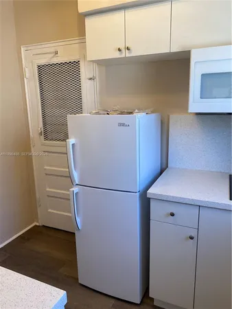 $1,950 | 40 Almeria Avenue, Unit 16, Coral Gables, FL 33134