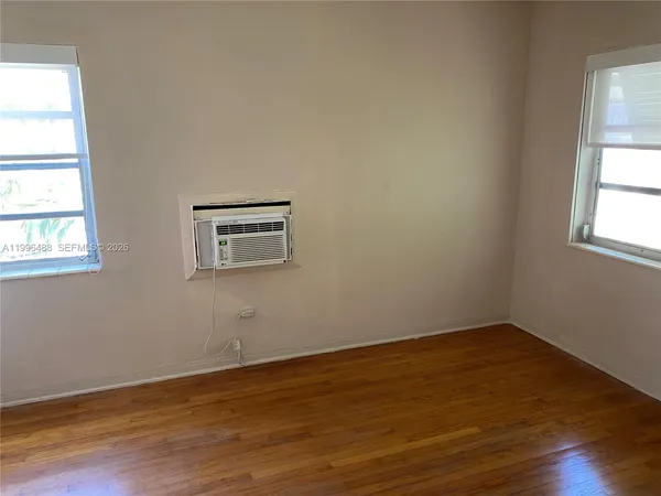 $1,950 | 40 Almeria Avenue, Unit 16, Coral Gables, FL 33134