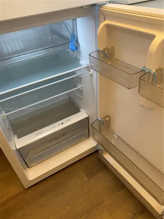 $1,950 | 40 Almeria Avenue, Unit 16, Coral Gables, FL 33134