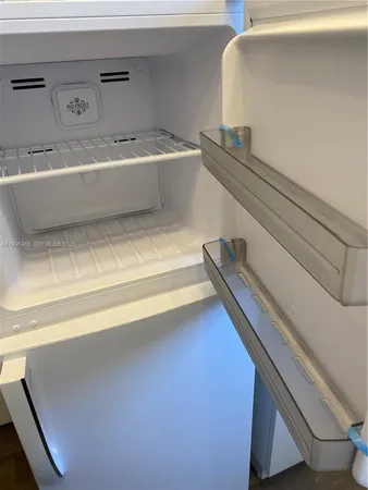 $1,950 | 40 Almeria Avenue, Unit 16, Coral Gables, FL 33134