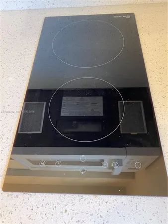 $1,950 | 40 Almeria Avenue, Unit 16, Coral Gables, FL 33134