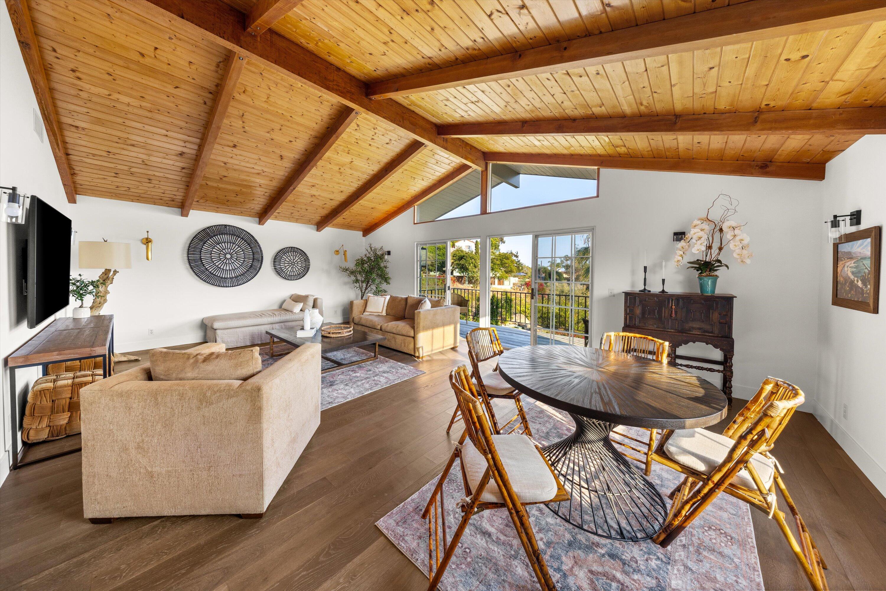 1378 Sycamore Canyon Road Santa Barbara, CA 93108 - Photo 20 of 46 2nd Floor - Living Rm