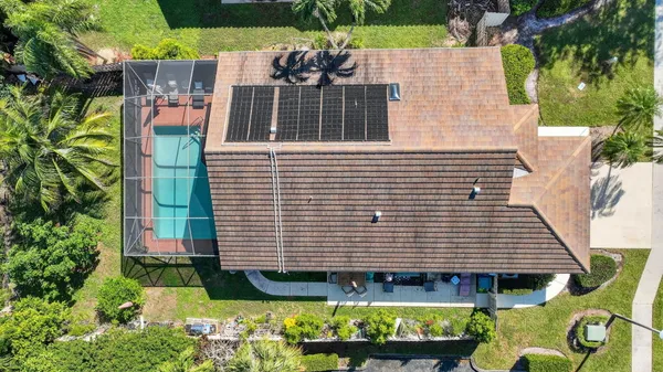 $5,000 | 190 Temple Avenue, Boynton Beach, FL 33436