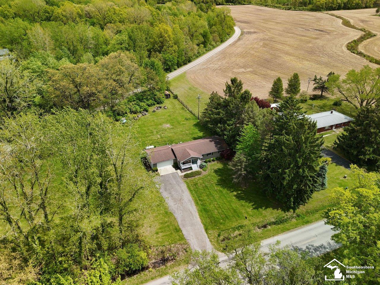 2037 Meanwell Road Dundee, MI 48131 - Photo 42 of 54