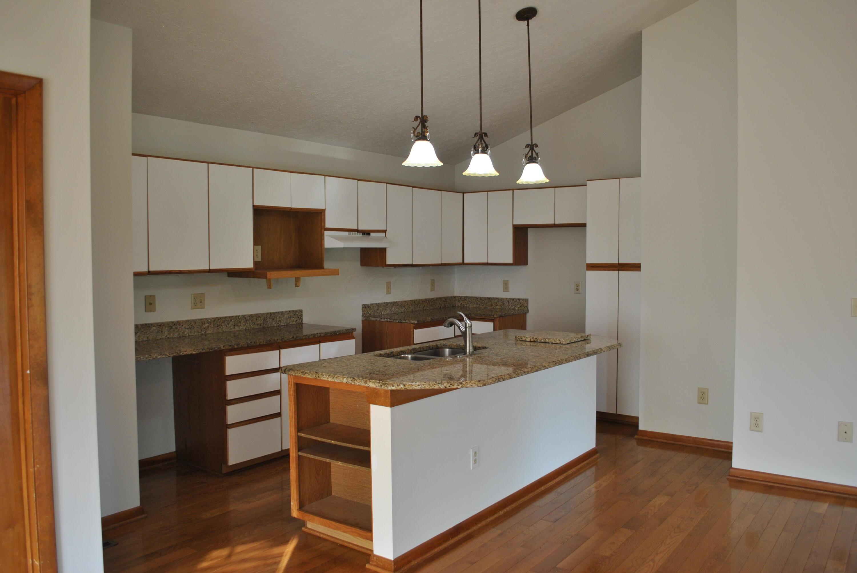 6560 Rothbury Court Dublin, OH 43017 - Photo 10 of 39 DSC_0595