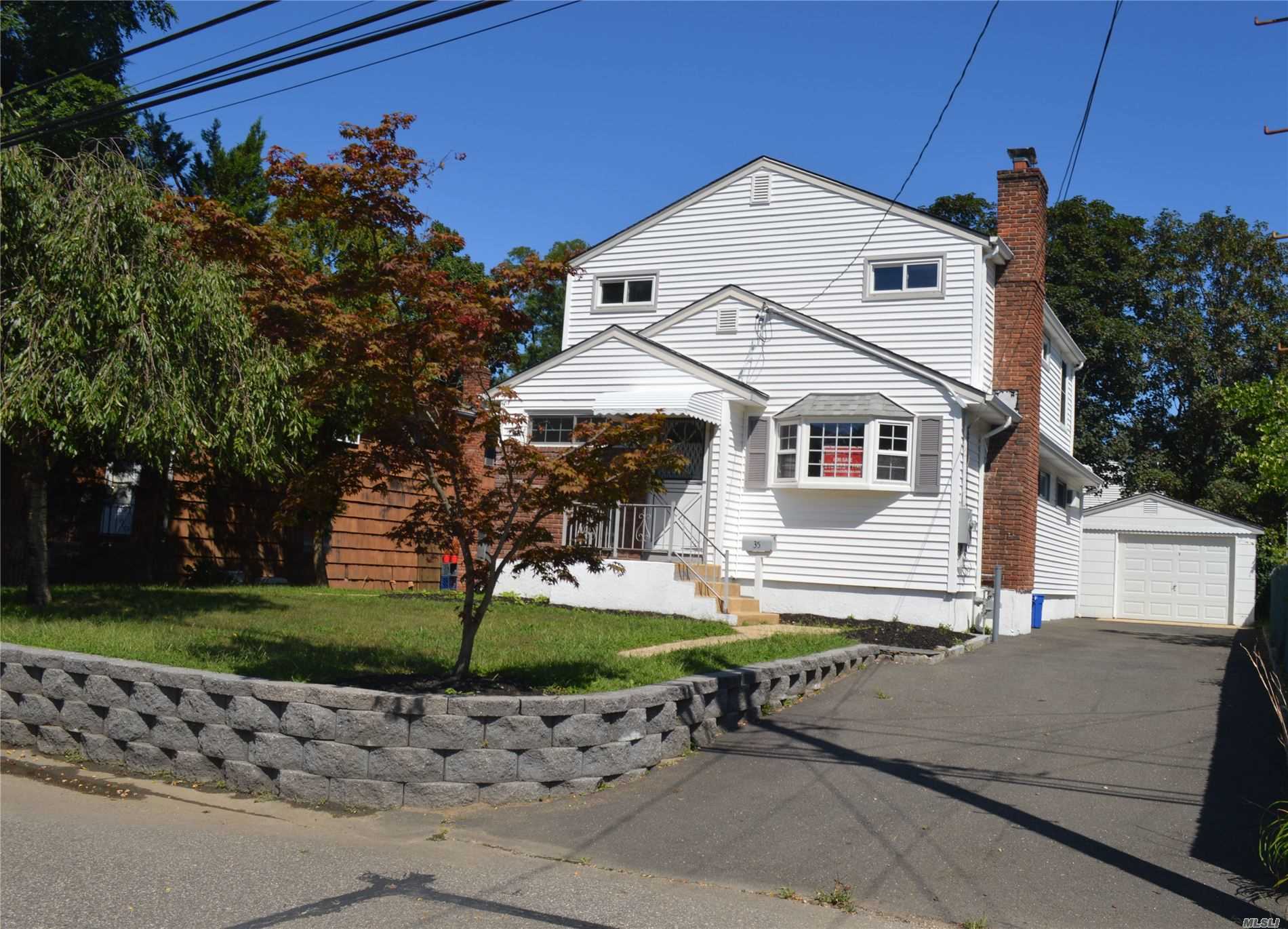 35 Hickory Road Bayville, NY 11709 - Photo 1 of 1 Gallery Image 1