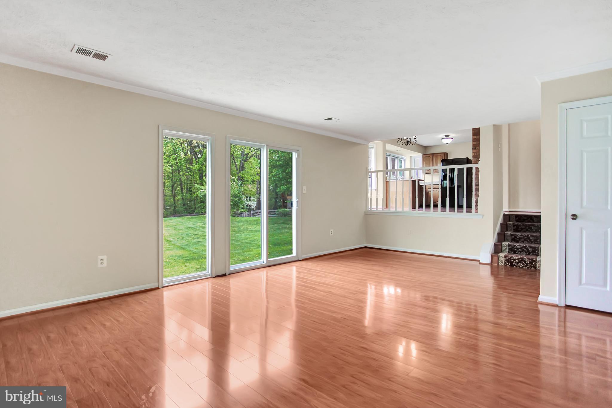 15 Carrollton Road Sterling, VA 20165 - Photo 14 of 30 Extra Large Family Room