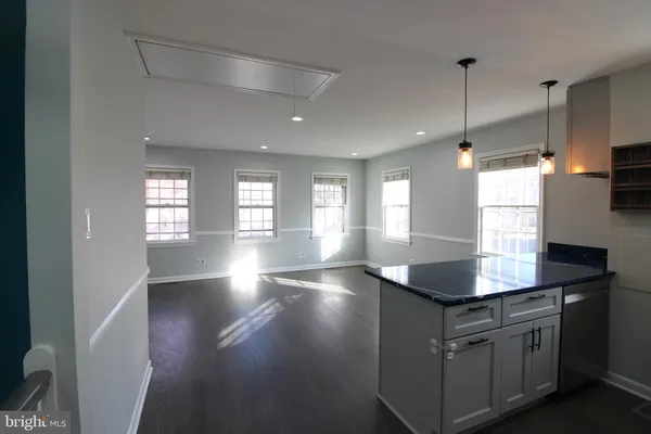 $3,100 | 724 North Washington Street, Alexandria, VA 22314