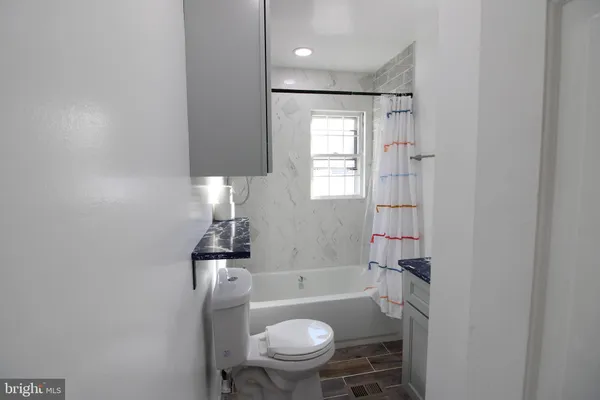 $3,100 | 724 North Washington Street, Alexandria, VA 22314