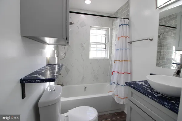 $3,100 | 724 North Washington Street, Alexandria, VA 22314