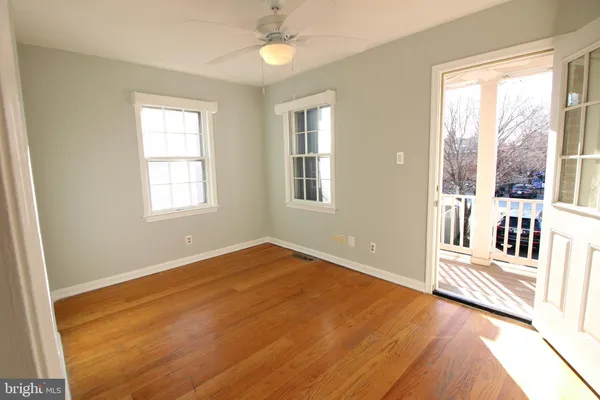 $3,100 | 724 North Washington Street, Alexandria, VA 22314