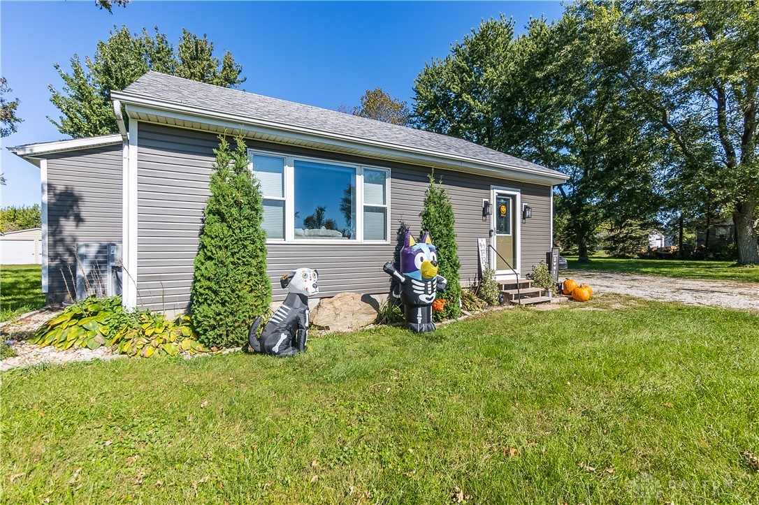 4395 East Snodgrass Road Piqua, OH 45356 - Photo 2 of 28 Gallery Image 2
