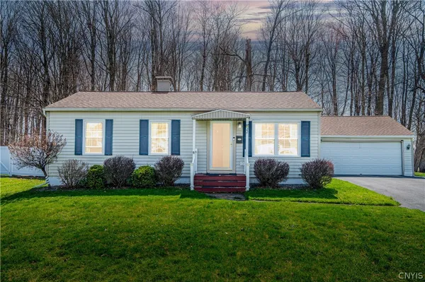 $259,900 | 22 Cedarbrook Crescent, Whitestown, NY 13492