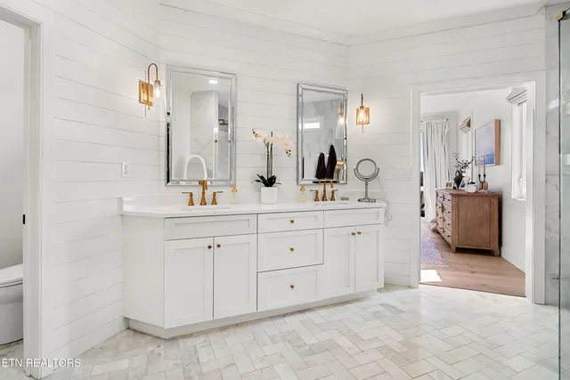 $1,040,000 | 211 Osprey Circle, Vonore, TN 37885