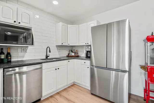 $1,040,000 | 211 Osprey Circle, Vonore, TN 37885