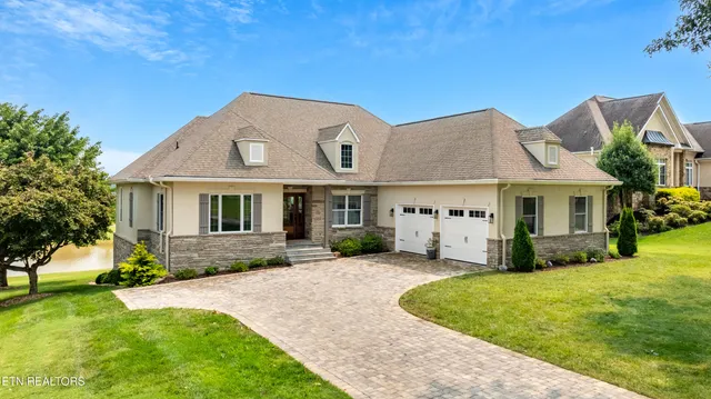 $1,040,000 | 211 Osprey Circle, Vonore, TN 37885