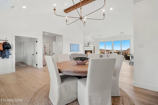 $1,040,000 | 211 Osprey Circle, Vonore, TN 37885