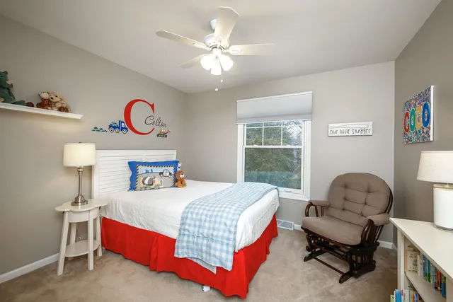 $929,000 | 709 Pleasant Avenue, Glen Ellyn, IL 60137