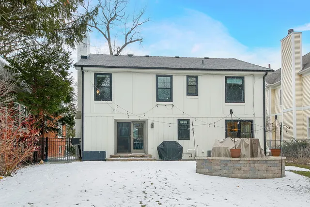 $929,000 | 709 Pleasant Avenue, Glen Ellyn, IL 60137