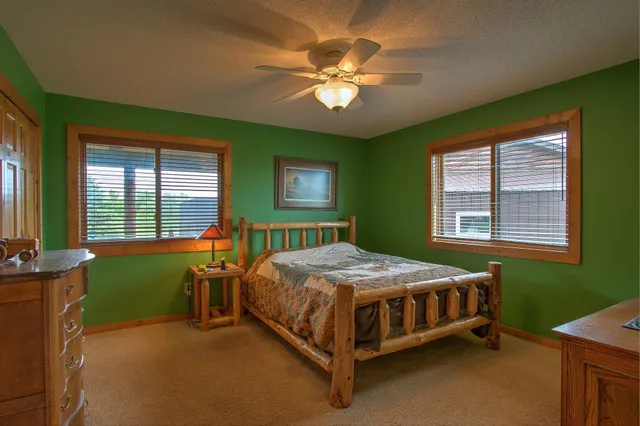 $579,900 | 2200 405th Avenue Northwest, Braham, MN 55006