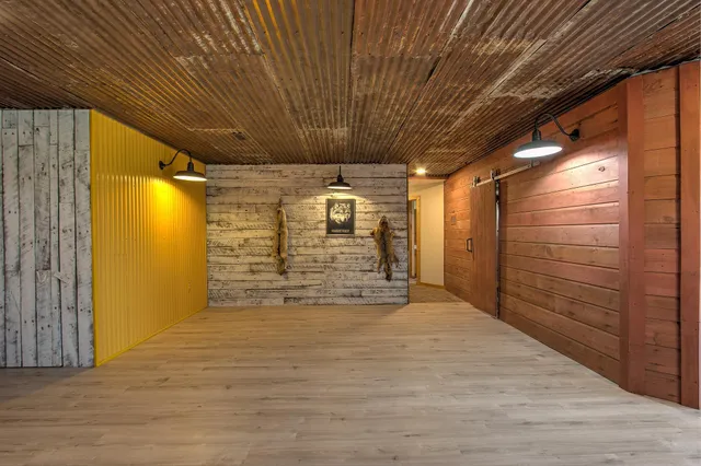 $579,900 | 2200 405th Avenue Northwest, Braham, MN 55006