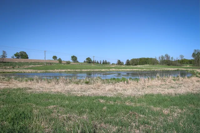 $579,900 | 2200 405th Avenue Northwest, Braham, MN 55006