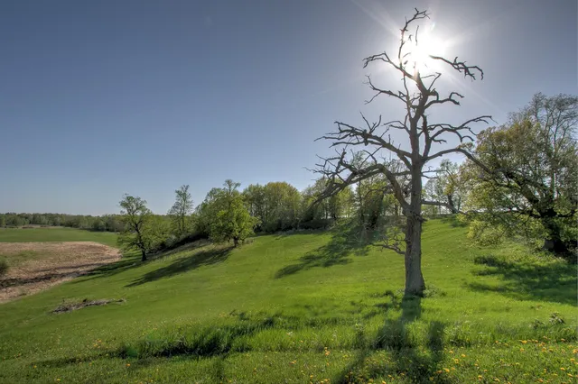 $579,900 | 2200 405th Avenue Northwest, Braham, MN 55006