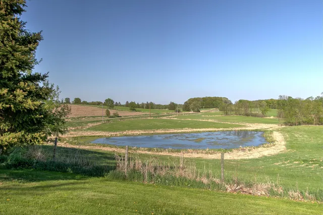 $579,900 | 2200 405th Avenue Northwest, Braham, MN 55006