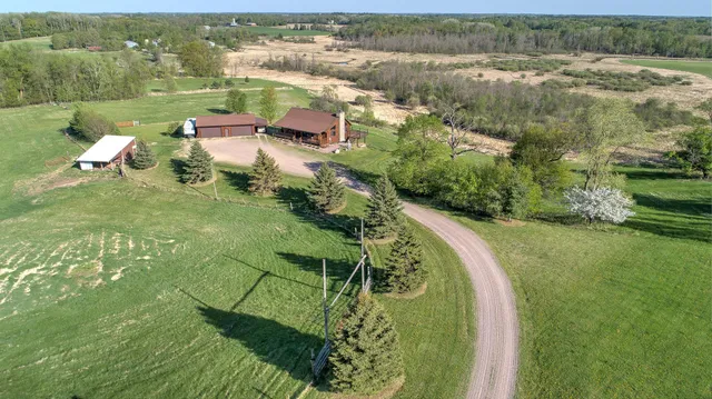 $579,900 | 2200 405th Avenue Northwest, Braham, MN 55006