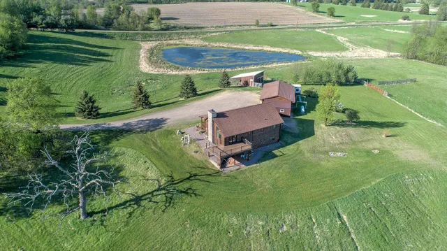 $579,900 | 2200 405th Avenue Northwest, Braham, MN 55006