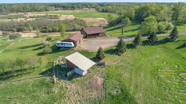 $579,900 | 2200 405th Avenue Northwest, Braham, MN 55006