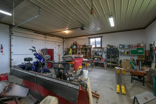 $579,900 | 2200 405th Avenue Northwest, Braham, MN 55006