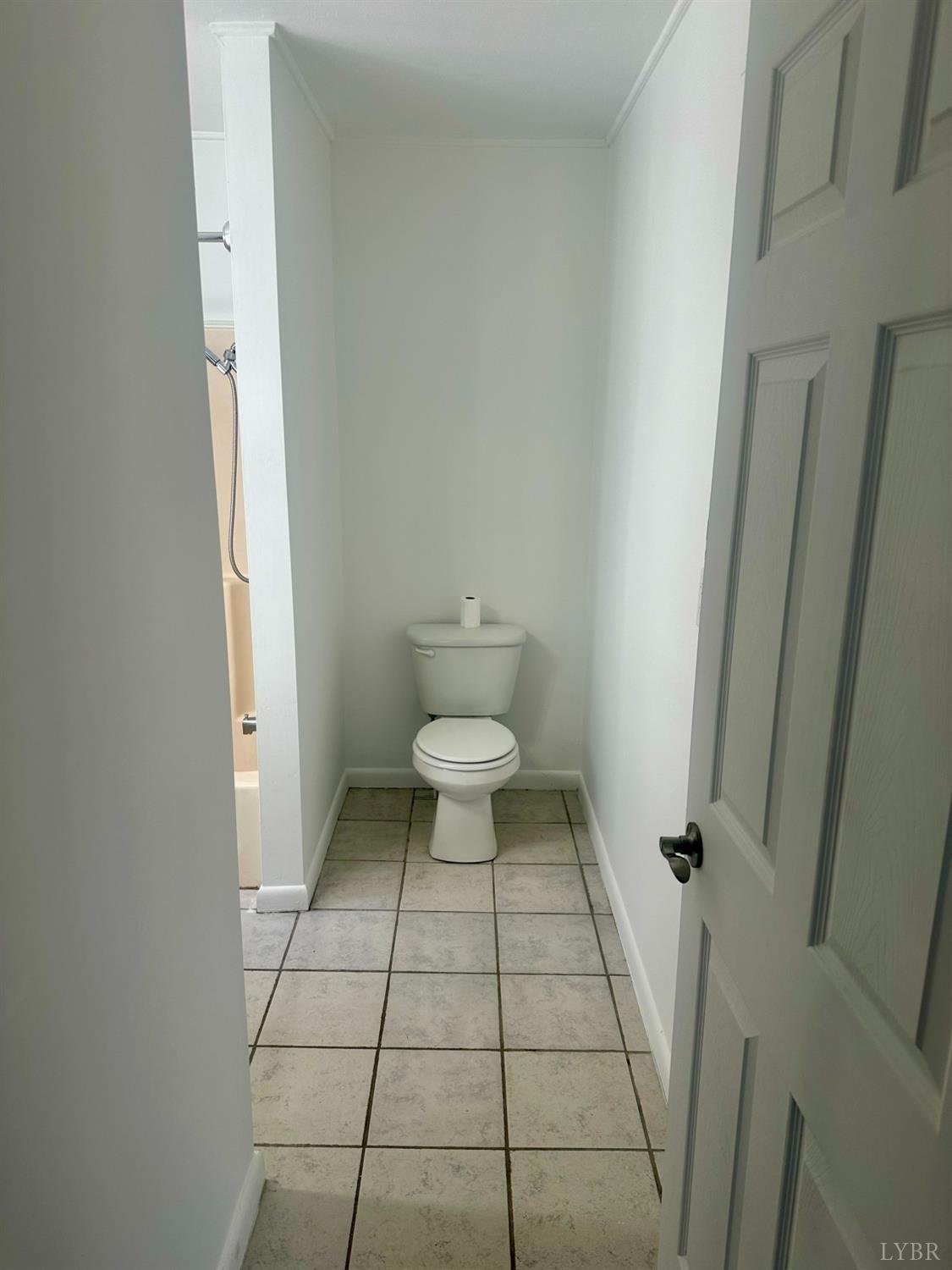 476 Kenmore Road Amherst, VA 24521 - Photo 14 of 32 a bathroom with a toilet