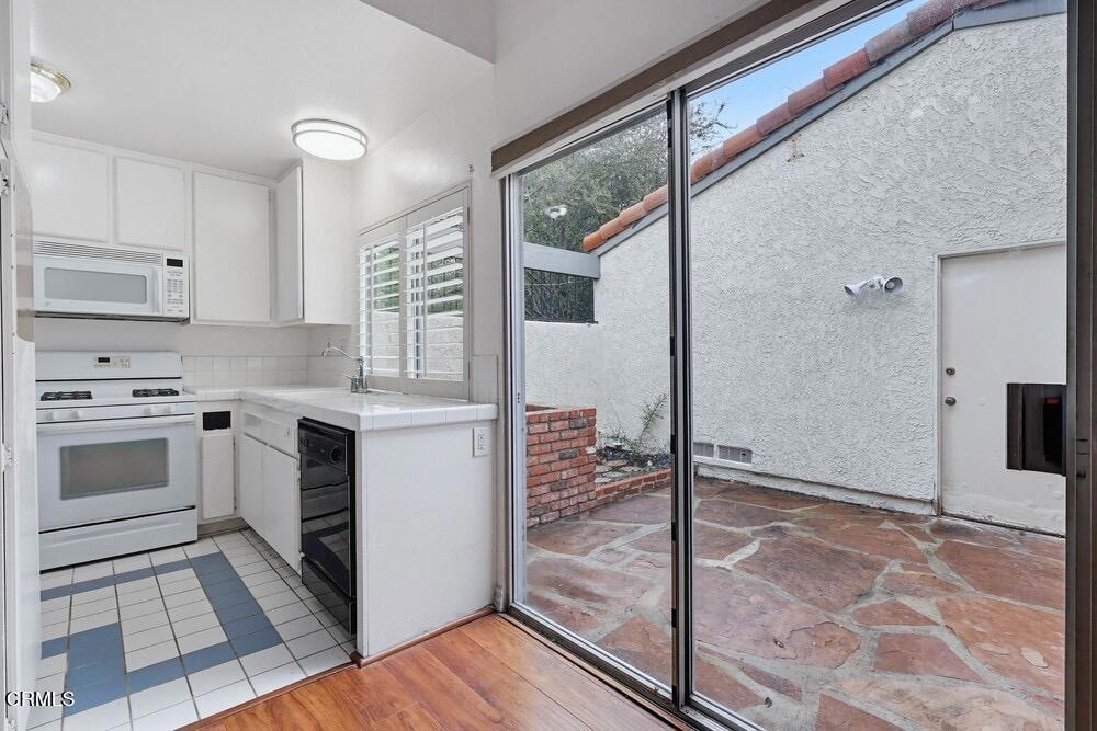 19509 Rinaldi Street, Unit 59 Porter Ranch, CA 91326 - Photo 18 of 47