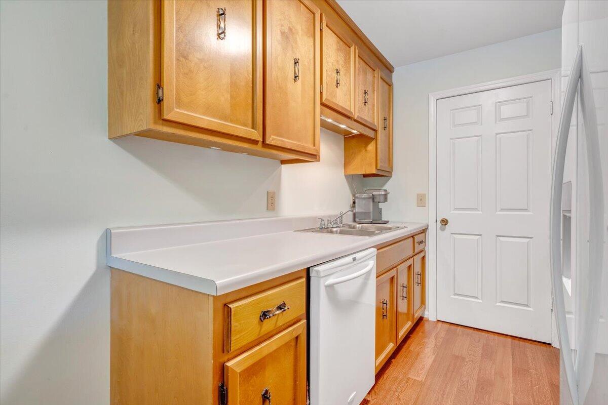 620 Monte Vista Road, Unit 602 Union Hall, VA 24176 - Photo 11 of 48 015-MIB02247