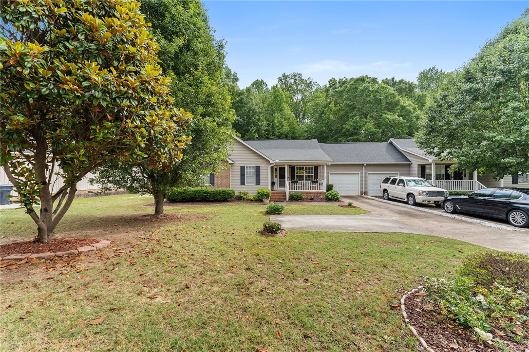 152 Ashton Lane Anderson, SC 29621 - Photo 2 of 20 Gallery Image 2