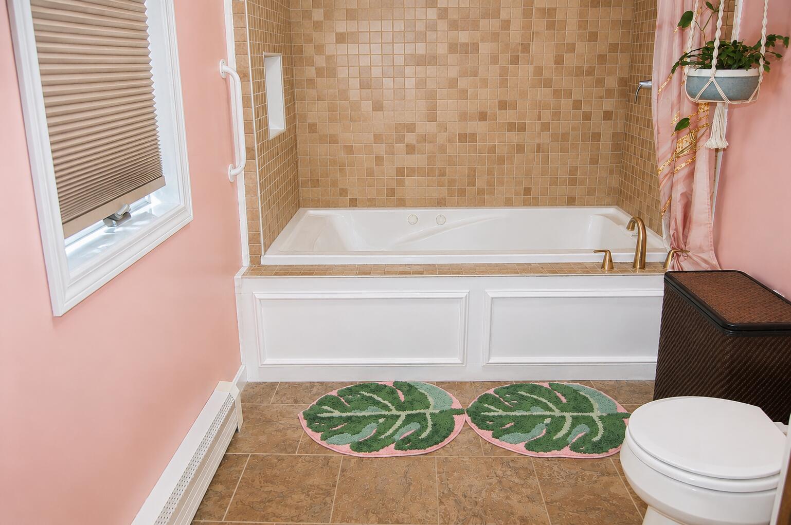 48 Kingsley Farm Road Gouldsboro, ME 04607 - Photo 22 of 77 Primary Bathroom with oversized tub