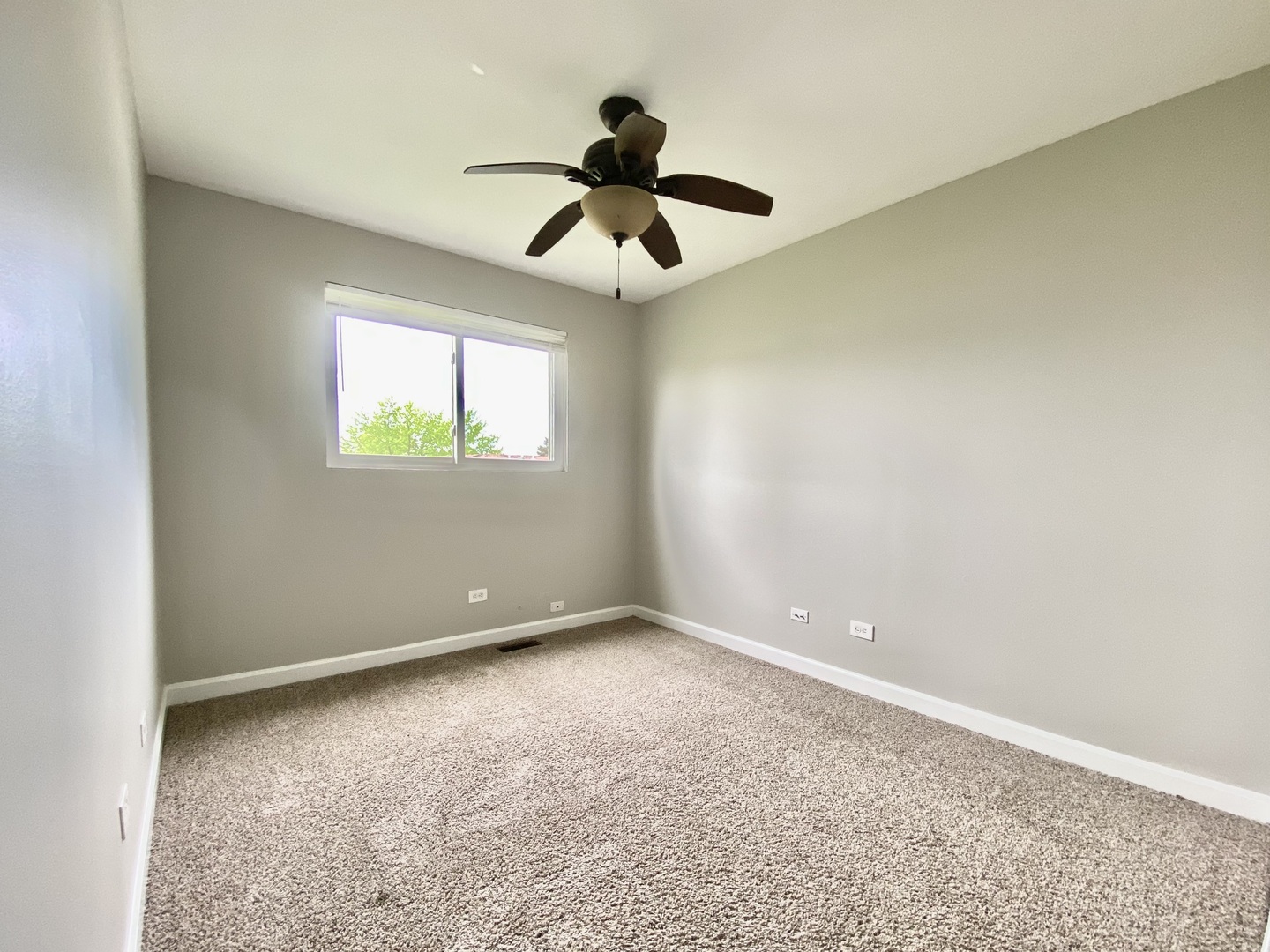 128 Timberlane Road Matteson, IL 60443 - Photo 16 of 28 a view of an empty room and window