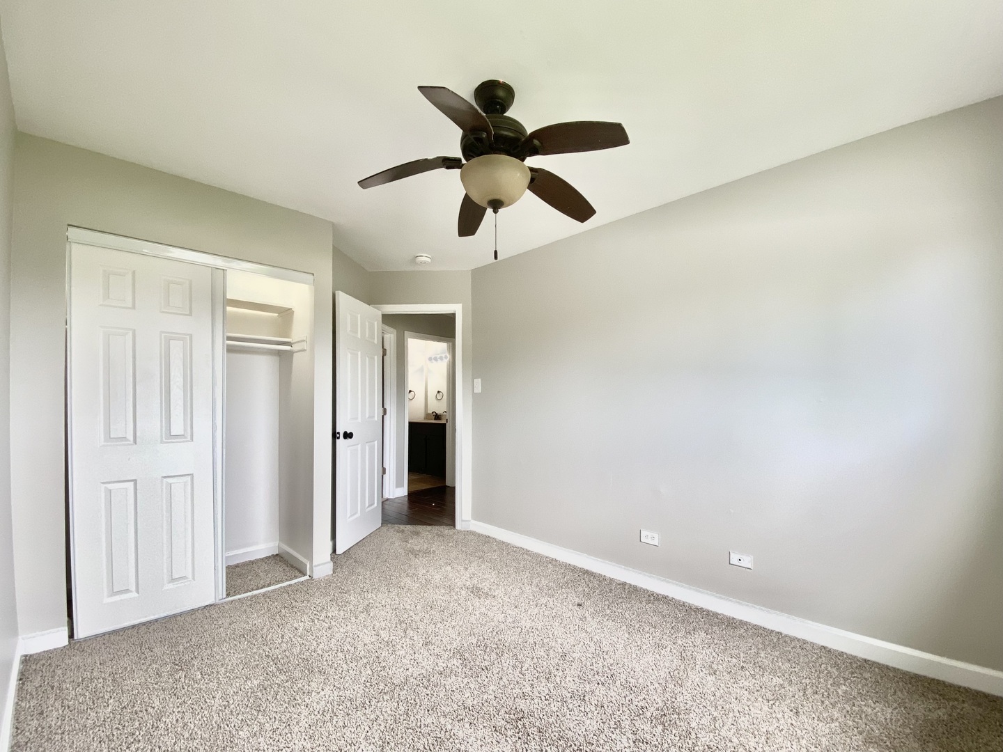 128 Timberlane Road Matteson, IL 60443 - Photo 17 of 28 a view of empty room with ceiling fan