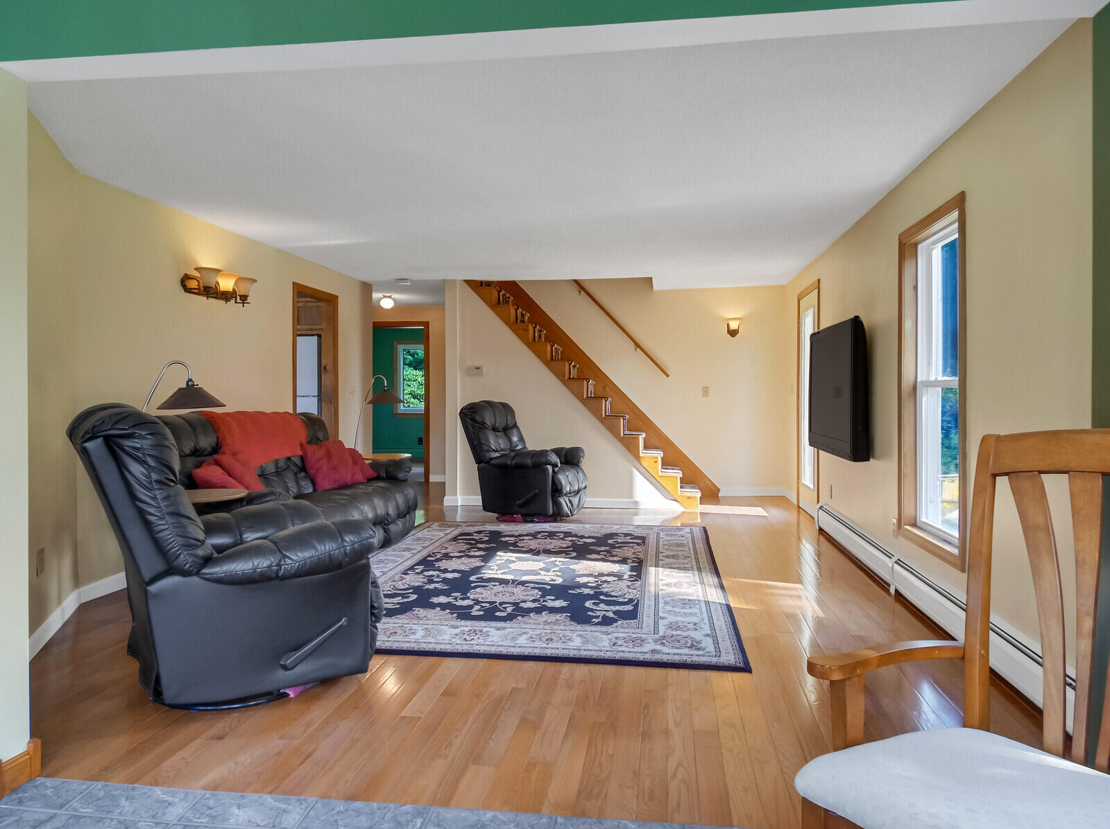 43 Berry Road Pittsfield, ME 04967 - Photo 23 of 78 Living room
