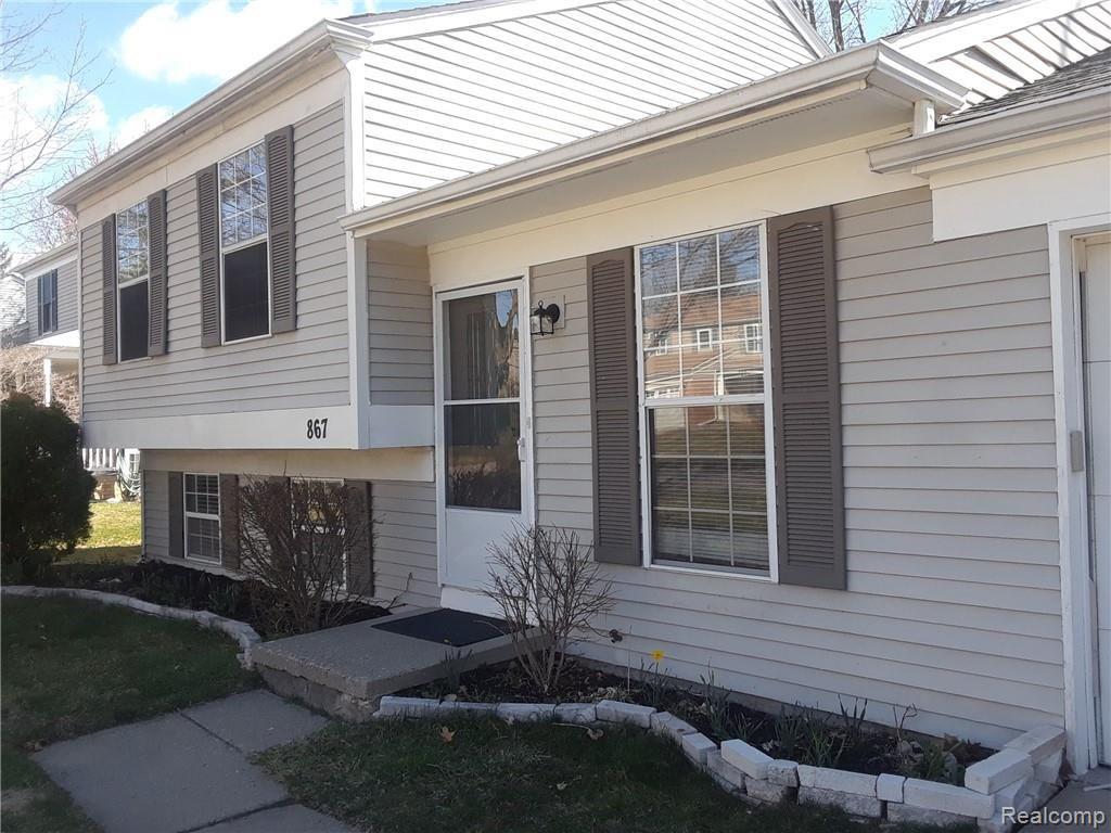 867 Hadley Road Rochester Hills, MI 48307 - Photo 3 of 38