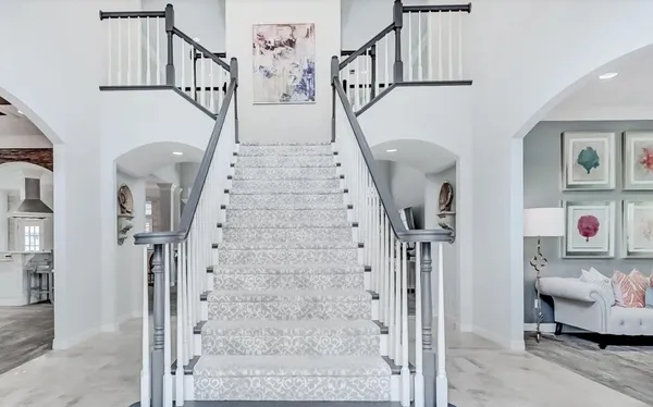 a view of entryway and hall