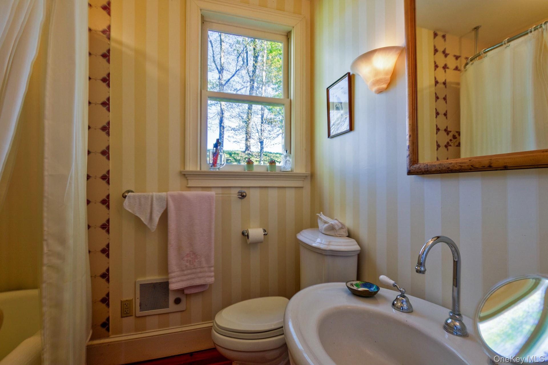 170 Greendale Road Hudson, NY 12534 - Photo 21 of 34