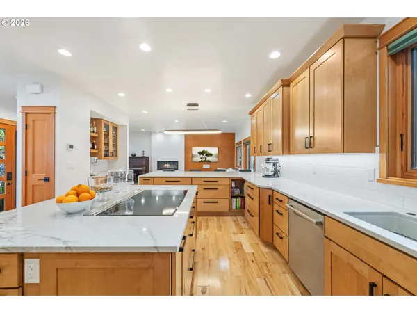 $950,000 | 2024 Cedar Court, North Bend, OR 97459